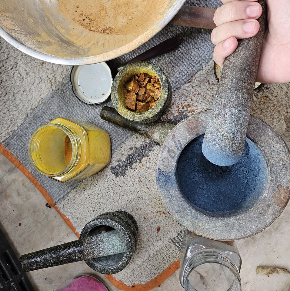 Natural pigments colours